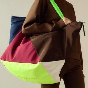 *SOLD* Cynthia Rowley Oversized Carryall Nylon Tote Travel Bag $145 sold out